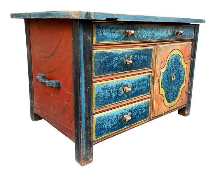 Ungkarsbord, Hjelle gård, Geilo.