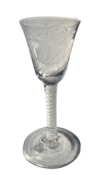 Gravert vinglass, Hurdal