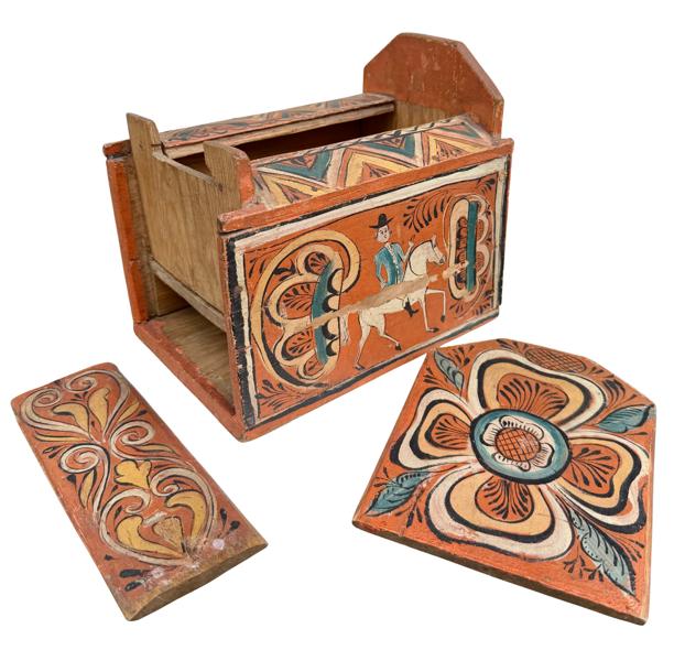 Rosemalt skrin m/hemmelig rom ca. 1800