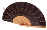 Louis Vuitton -  Vifteveske / fanbag 2025 model.