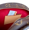Louis Vuitton -  Vifteveske / fanbag 2025 model.