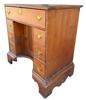 Norsk kneehole desk ca. 1770